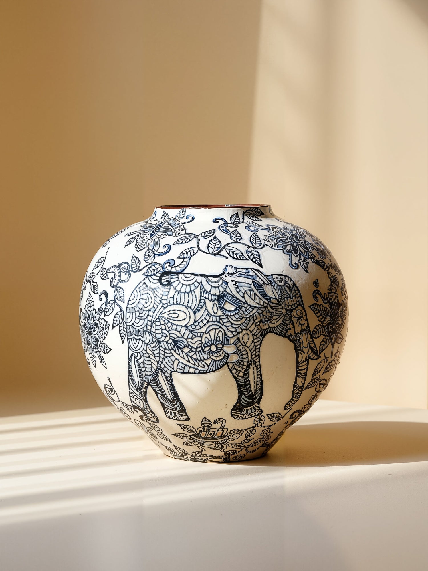 Amaranton™ 7" Blue & White Elephant Ginger Jar