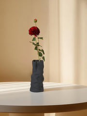 Dalia artificial Amaranton de 81 cm con una flor pequeña y un capullo - Carmesí