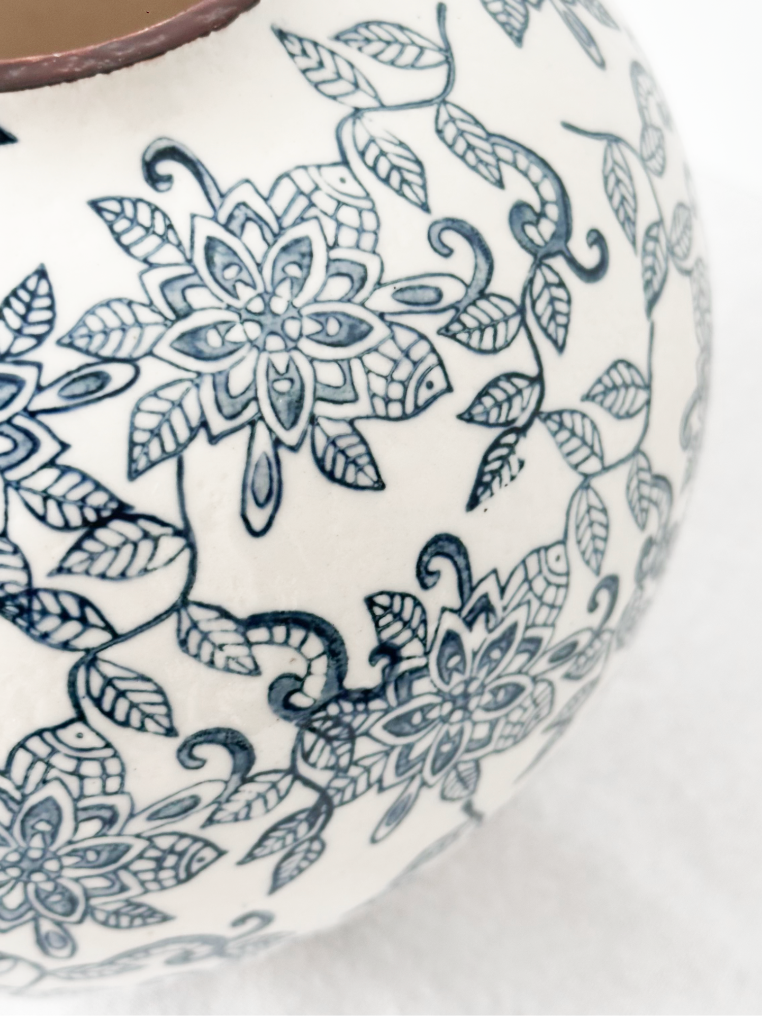 Amaranton™ 7" Blue & White Elephant Ginger Jar