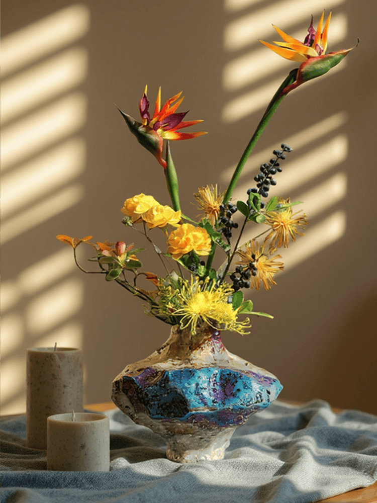 Amaranton™ 7" Aurora Lava Sculptural Vase