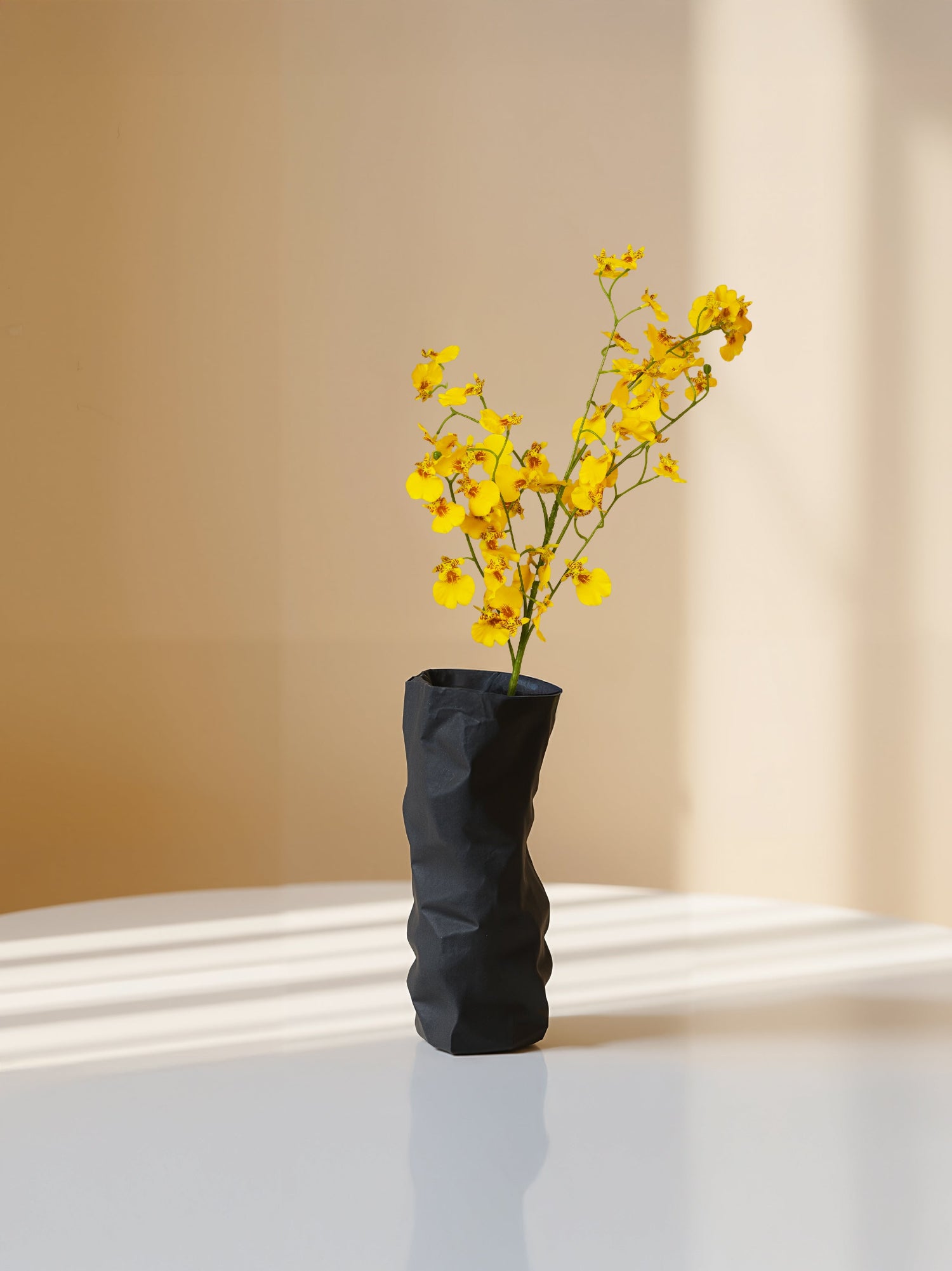 Amaranton - Orquídea danzante realista de 32" - Amarilla